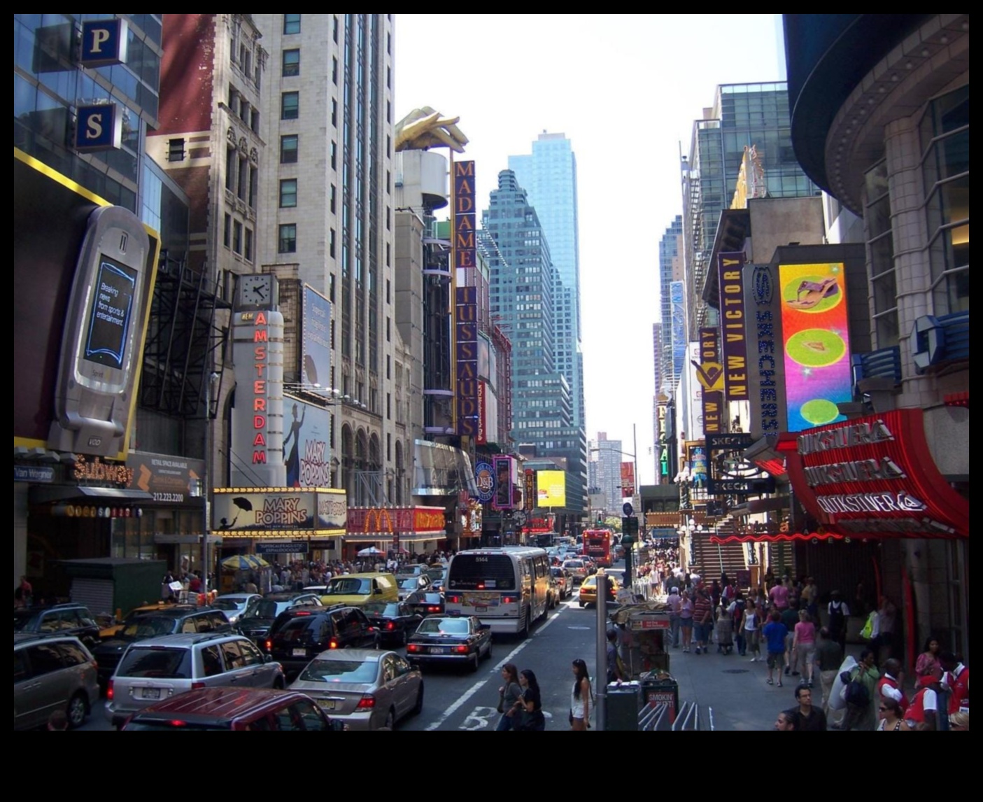 אודיסיאה עירונית: ניווט בנופים עירוניים בתרבויות מגוונות