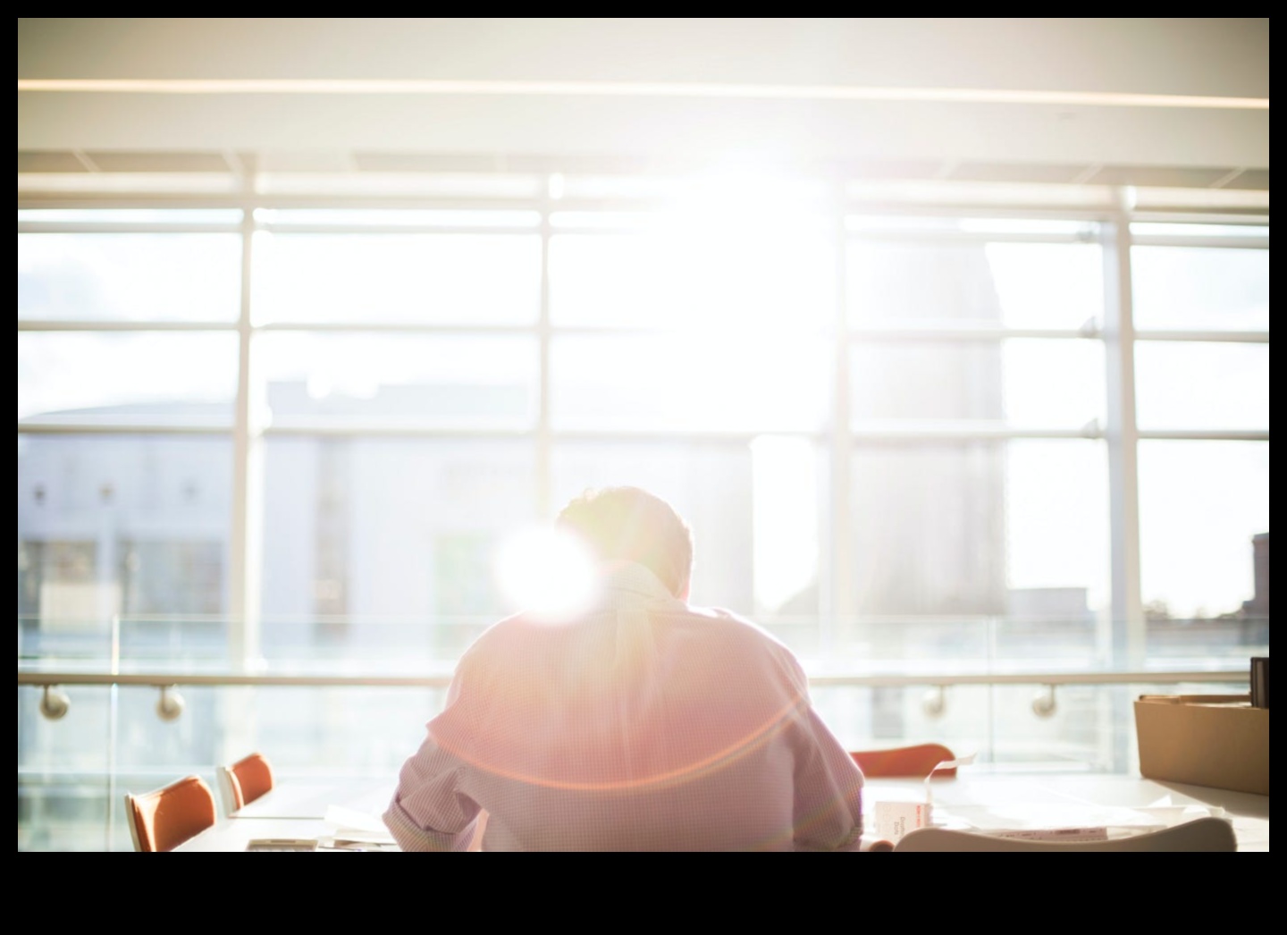 שליטה בעולמות וירטואליים: ייעול פתרונות להשפעה מרבית