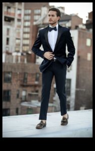 תענוגות Dapper: הלבוש של החתן נחשף