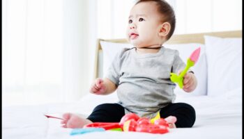 אושר משחקי זמן: צעצועים קסומים לכל שלב בילדות